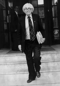 01429 Prints: Michael Foot leaving Transport House headquarters of the Transport
