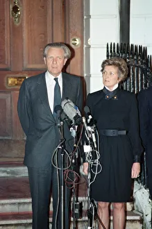 Michael Heseltine concedes victory for leadership of the conservative party to John Major