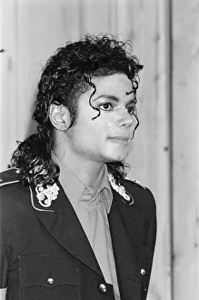 01099 Prints: Michael Jackson, pictured in 1988, in London where he is entered into The Guinness World