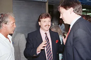 01330 Prints: Michael Knighton first came to the attention of the public in August 1989