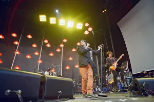 00968 Prints: Michael Stipe, lead singer with the American Rock Group REM, perform at Cardiff Arms Park
