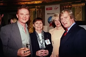 00868 Collection: Mick Hucknall, Lady Charlton, Sarah & Bill Roache May 1999 at the Mirror Pride of