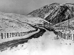 00114 Prints: Mid-winter snow transforms the Ingram Valley landscape in December 1968