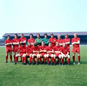 Middlesbrough Prints: Middlesborough Football Club Middlesborough FC Back row L-R: Gordon Jones