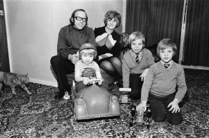 Middlesbrough F. Cs Nobby Stiles with his wife Kay and their children. 1972