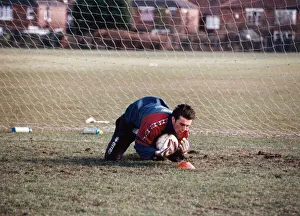 01045 Prints: Middlesbrough goal keeper Ben Roberts seen here in training. Circa 1995