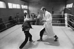 01379 Prints: Middleweight Champion Alan Minter training in Jersey ahead of his World Title fight