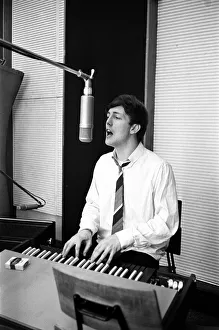 Beat Prints: Mike Smith lead vocalist and keyboard player with the English pop rock group