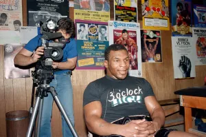 01159 Prints: Mike Tyson takes a break from training ahead of his bout with James Bonecrusher Smith