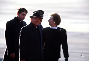 00198 Prints: Mikhail Gorbachev at Brize Norton with Prime Minister Margaret Thatcher December