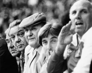 Management Prints: Milk Cup Final at Wembley Stadium. Liverpool 2 v Manchester United 1