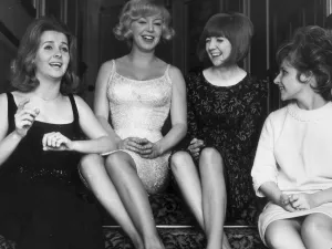 MILLICENT MARTIN, KATHY KIRBY, CILLA BLACK AND BRENDA LEE GATHER PRIOR TO THEIR