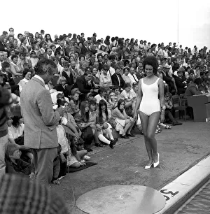 00415 Prints: The Miss Tyne Tees Television beauty contest at Tynemouth Open Air Swimming Pool 24 July