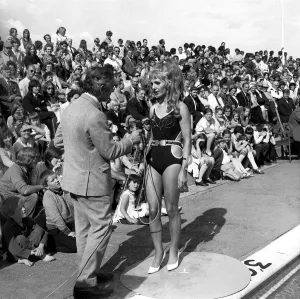 00415 Prints: The Miss Tyne Tees Television beauty contest at Tynemouth Open Air Swimming Pool 24 July