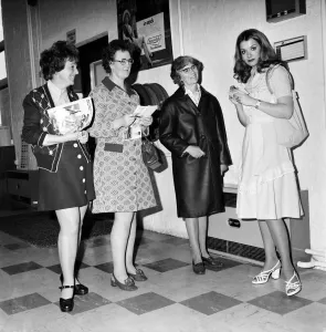 Miss UK Helen Morgan, opens the new Home Building Department at Kennedys in Eastleigh