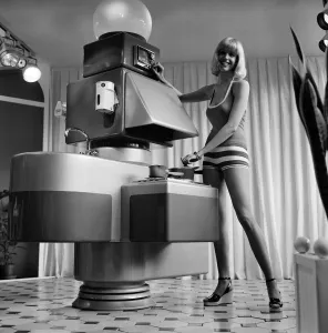 Show Prints: Model girl Nancy Lee photographed at the LEB Showroom with the very latest