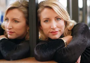 00065 Prints: Top model Heather Mills December 1997 who lost her leg in a motor accident four years ago