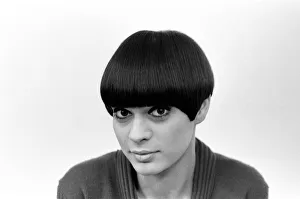 00887 Prints: Model Sandra Mundy, with her boyish Mary Quant hair style