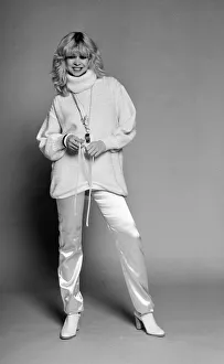 01096 Prints: Model wearing 1977 clothing, Sunday Mirror fashion feature, studio pix, 2nd August 1977