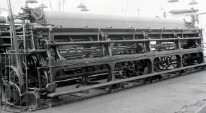 00039 Prints: Modern lace machine photographed at Heathcoats 1926 Alf 167