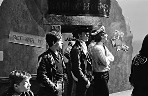 00540 Prints: The mods and rockers were two conflicting British youth subcultures of the early to
