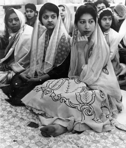 00175 Prints: Moslem Women, in bare feet, photographed at the Id al Fitr festival celebration