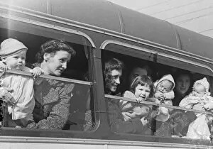 01411 Collection: Mothers and their young babies on a Coventry bus circa 1958
