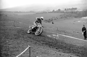 Motorsport / Children / Motorbike: Schoolboys Scramble. March 1975 75-01212-005