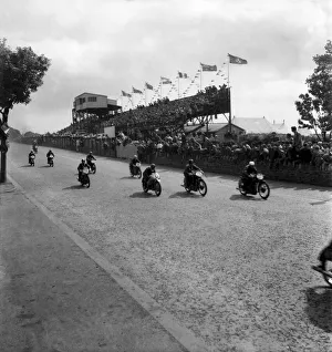 00024 Prints: Motorsport. Isle of Man TT Races 1953 The start of the 125 lightnight