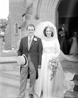 00101 Prints: Mr Barry Charles Claridge & Miss Caroline Marie Deeley pictured on their wedding day