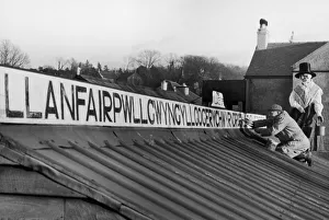 Mr and Mrs Jones of Llanfairpwllgwyngyllgogerychwyrndrobwllllantysiliogogogoch