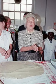 Images Dated 1st June 1989: Mrs Barbara Bush, wife of the President of the USA, visits the Strand Adult Education