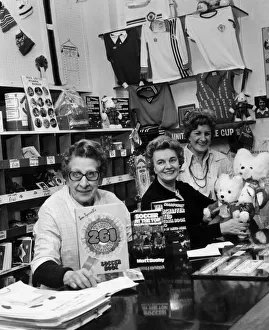 Serving Prints: Mrs Edith Rawcliffe (left) and Mrs Renee Loughnane (right