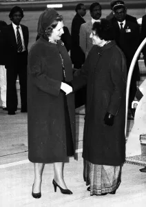 Greeting Prints: Mrs Indira Gandhi being met at Heathrow by Mrs Margaret Thatcher March 1982