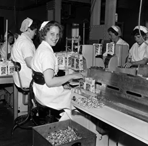 Sweets Prints: Mrs Mary Smith, aged 23, working at John Mackintosh sweet factory