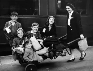 01467 Prints: Mrs Reynolds, a ticket collector, and the mother of two evacuated children herself