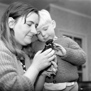 Mrs. Shirley Pickering 23 of Nelson, Lancashire with Jimmy