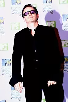 Images Dated 11th November 1999: MTV Music awards in Ireland November 1999 Bono, lead singer with rock group U2 at