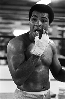 01009 Prints: Muhammad Ali (Cassius Clay) training at his Pennsylvanian mountain retreat for his fight