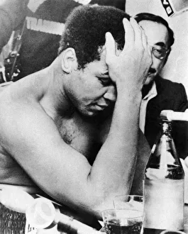 Muhammad Ali: Retained his world heavyweight boxing title (28-9-76)