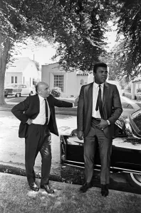 00978 Prints: Muhammad Ali (right) with Daily Mirror reporter Donald Zec. 31st August 1967