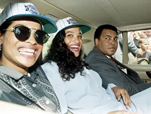 Muhammad Ali former world heavyweight boxing Champion with daughters Jamillah