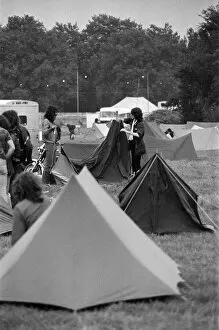 Images Dated 25th August 1982: Music fans in town for Reading Music Festival, August 1982