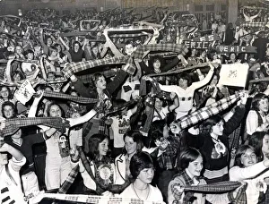 Music - Pop - Bay City Rollers - Ecstatic fans of the Bay City Rollers hail their heroes
