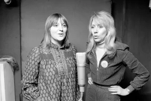 Music / Studio: Pop Group: Guys and Dolls: Kay Garner and Claire Torry in a recording