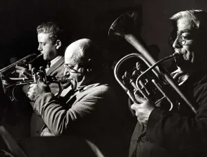 00165 Prints: musicians, brass instruments - trumpet - tuba - brass band circa 1950
