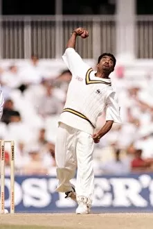 00151 Collection: Muttiah Muralitharan Sri Lanka bowler August 1998 bowling against England at