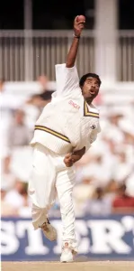 Muttiah Muralitharan Sri Lanka bowler August 1998 bowling against England in