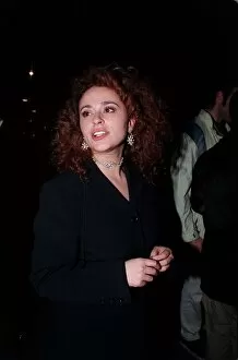 Images Dated 25th March 1998: Nadia Sawahla Actress March 98 Arriving at the royal albert hall to hear fellow