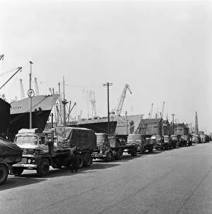 Docks Prints: National Union of Seamen (Mersey Area) mass meeting held at Liverpool Pierhead near